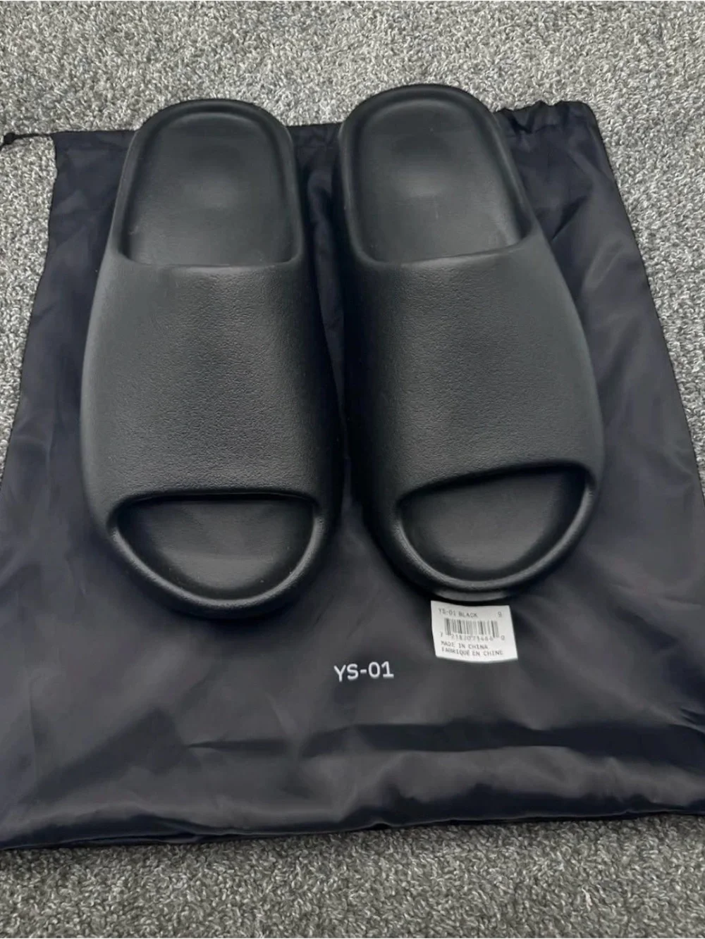 YS-01 YEEZY SLIDES BLACK